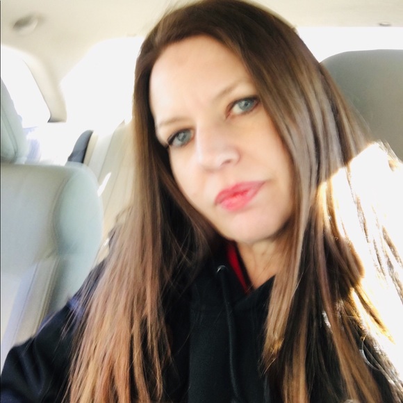 charleighb18